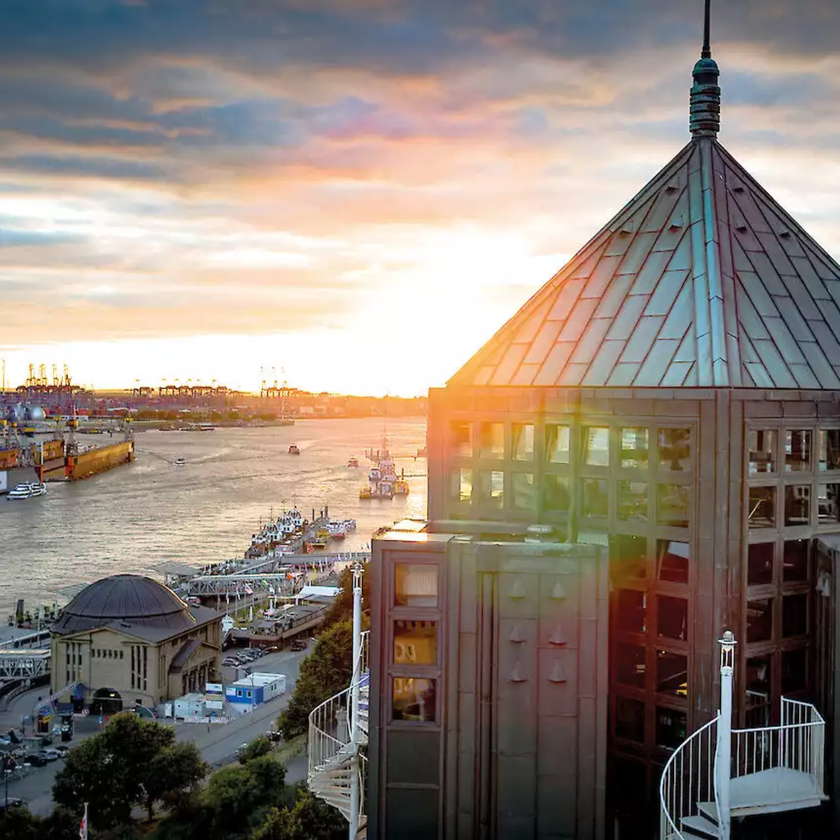 Außenansicht Hotel Hafen Hamburg